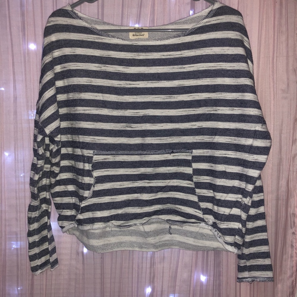 Vintage style striped crew neck